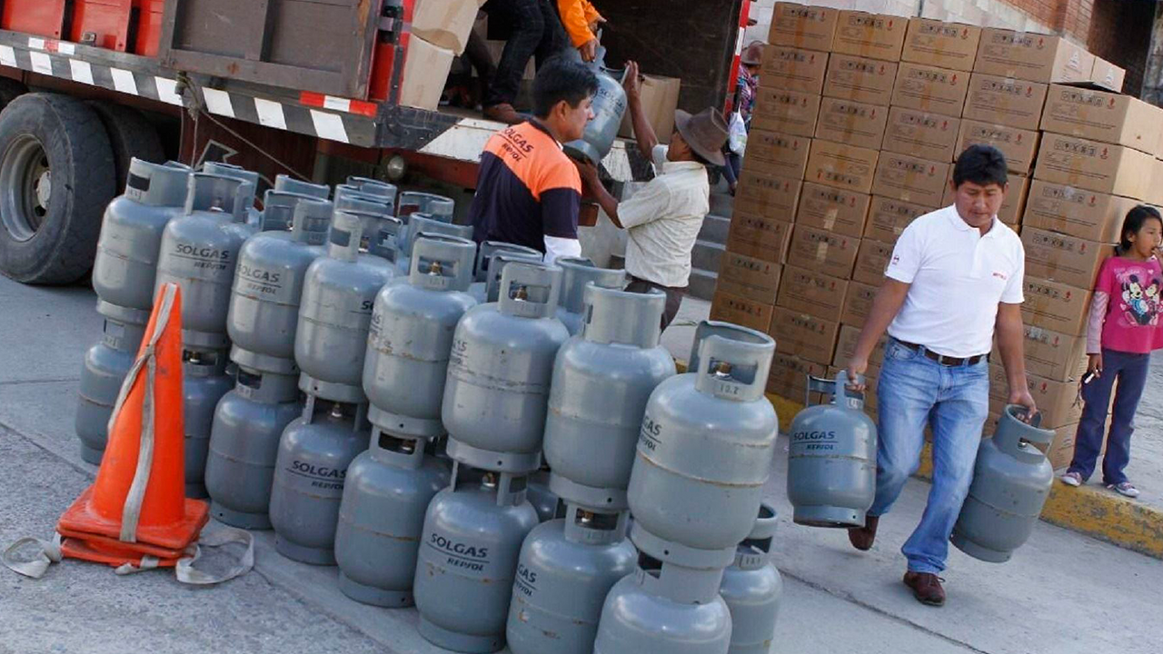 Sancionarán a grifos que suban injustificadamente el precio del balón de gas en Arequipa